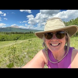 Meet your Posher, Gina